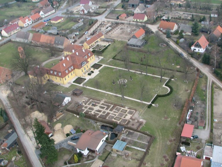 Kleßen Manor: A Baroque Noble Estate in Germany