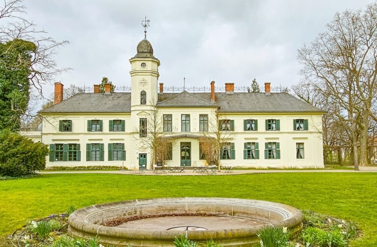 Schloss Britz: The Historic Manor House of Berlin’s Britz Estate