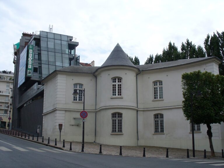 Château d’Issy: A French Baroque Country Residence in Issy-les-Moulineaux