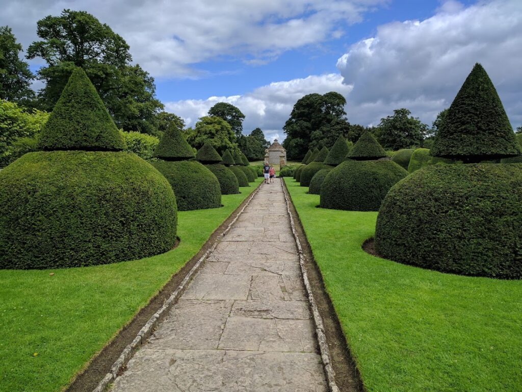 Lytes Cary: A Medieval Manor House and Historic Garden in Somerset 3 Lytes Cary