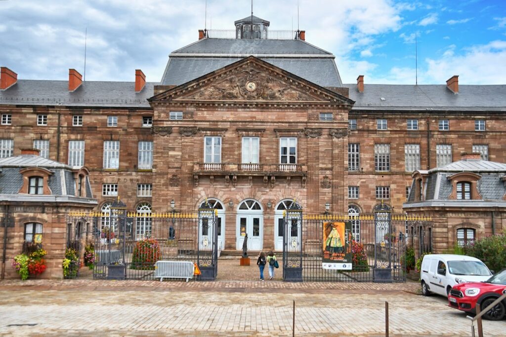 Rohan Castle: An Episcopal Palace and Municipal Cultural Complex in Saverne 1 Rohan Castle