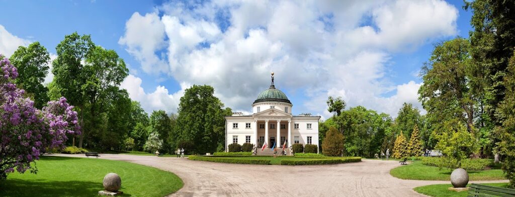 Palace in Lubostroń: A Neoclassical Skórzewski Residence and Cultural Complex 1 Palace in Lubostron