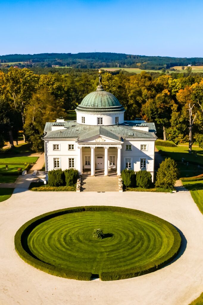 Palace in Lubostroń: A Neoclassical Skórzewski Residence and Cultural Complex 2 Palace in Lubostron