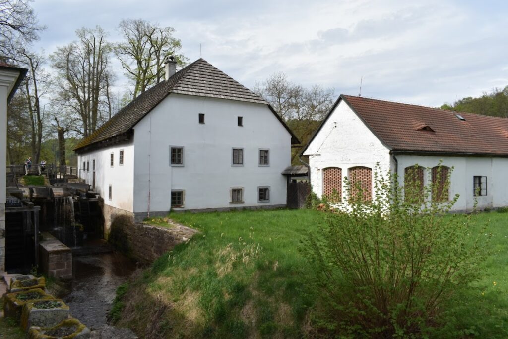 Ratibořice: A Baroque Château and Cultural Landscape in Czechia 2 Ratibořice