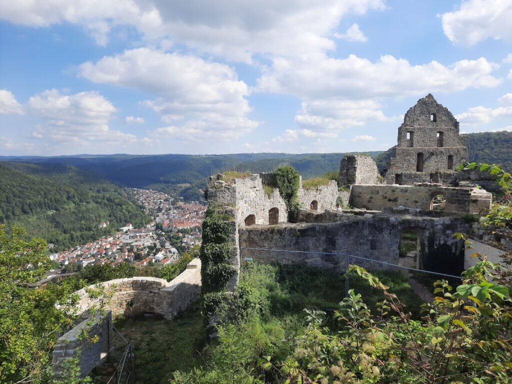 Hohenurach Castle: A Medieval Hilltop Fortress in Germany 1 Hohenurach Castle