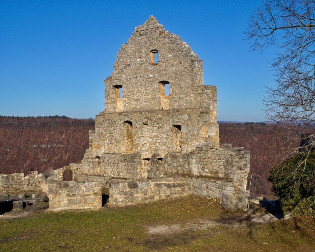 Hohenurach Castle: A Medieval Hilltop Fortress in Germany 3 Hohenurach Castle