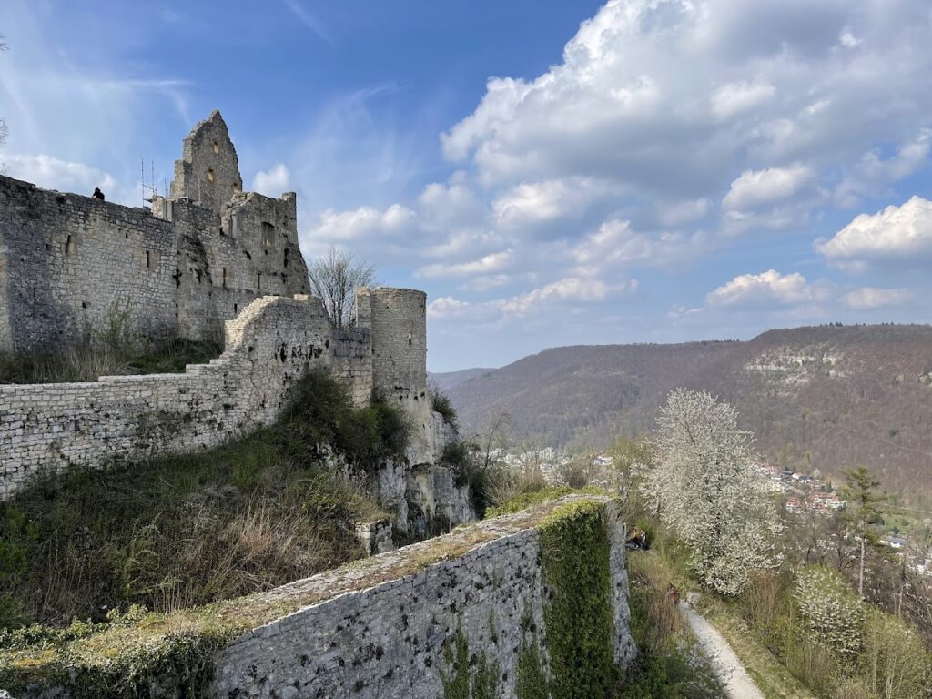 Hohenurach Castle: A Medieval Hilltop Fortress in Germany 4 Hohenurach Castle
