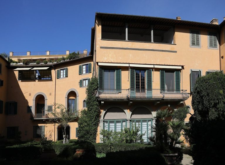 Palazzo Guicciardini: A Historic Family Residence in Florence