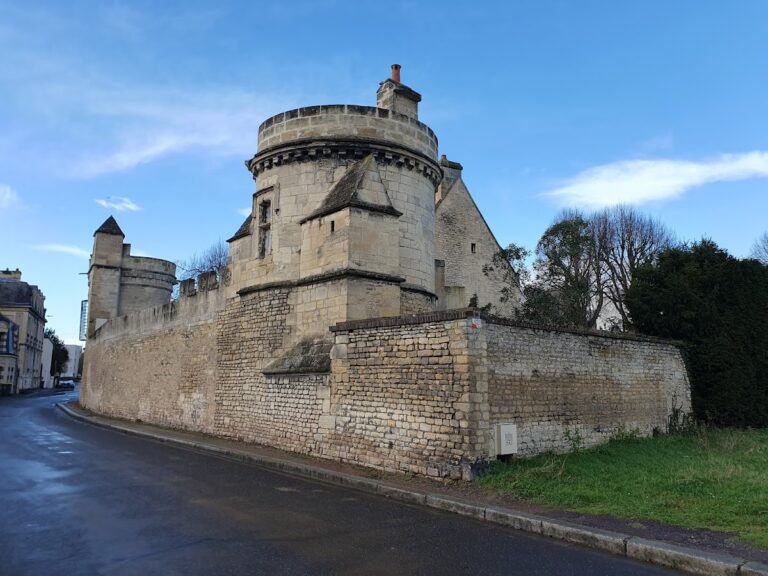 Manoir des Gens d’armes, Caen: An Early French Renaissance Manor