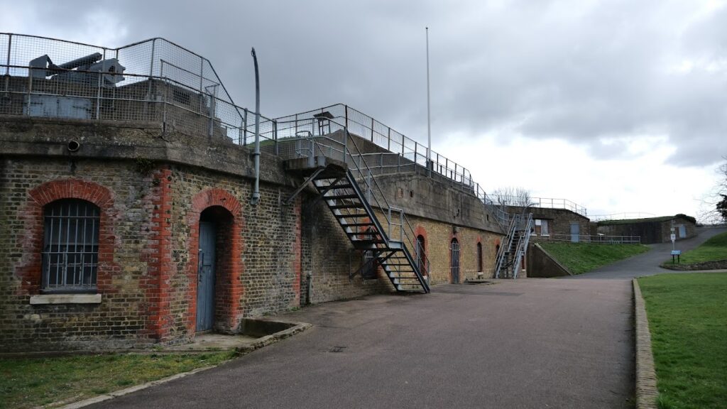 New Tavern Fort: An Artillery Defence of the Thames at Gravesend 3 New Tavern Fort