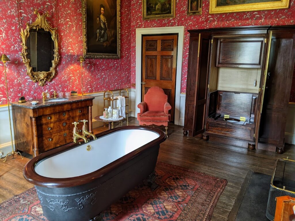 Castle Howard: An English Baroque Country House in North Yorkshire 4 Castle Howard