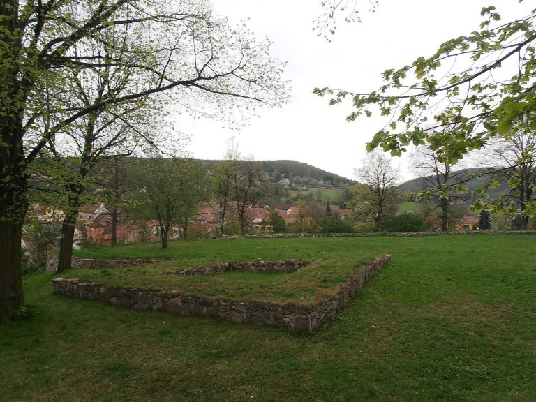 Lelekovice Castle: A Medieval Fortress in Czechia