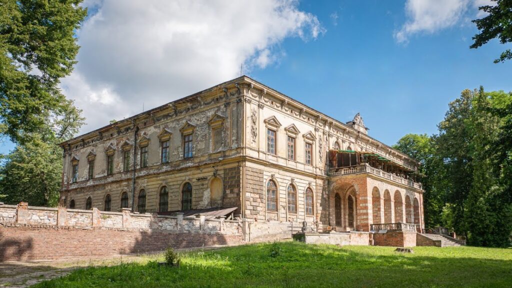 Pilica Castle: A Renaissance Palace Fortress in Poland 1 Pilica Castle