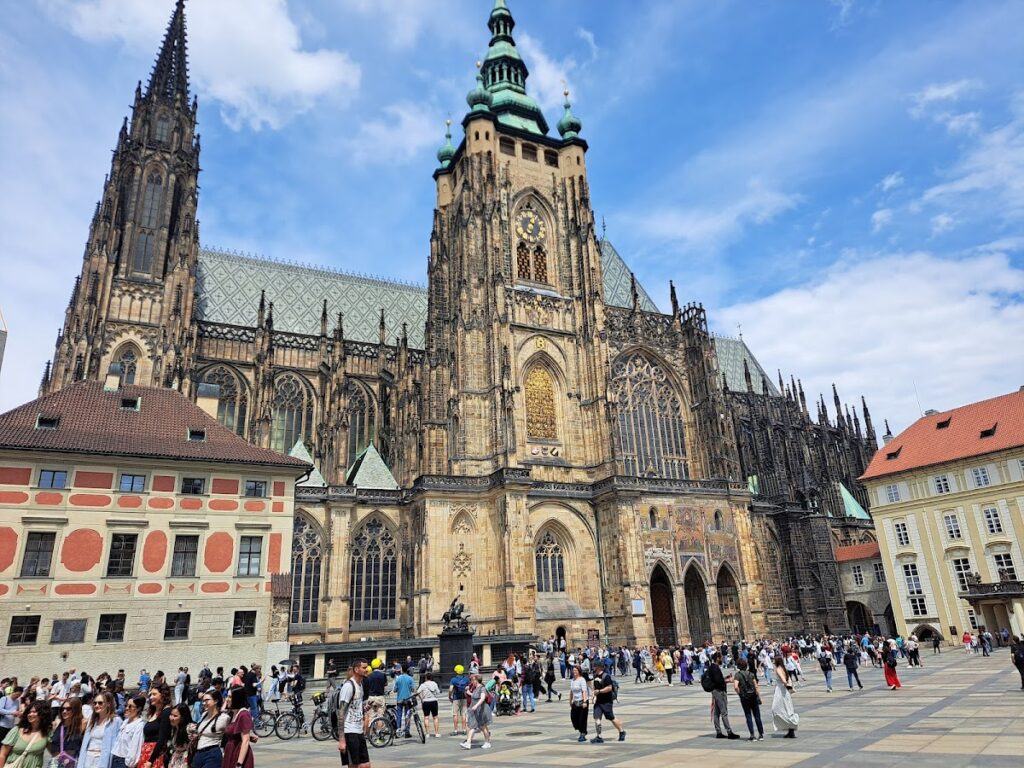 New Royal Palace: The Habsburg and Presidential Residence at Prague Castle 1 New Royal Palace