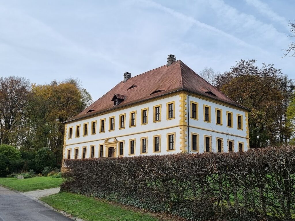 Schloss Weißenbrunn: A Baroque Country Residence in Ebern 2 Schloss