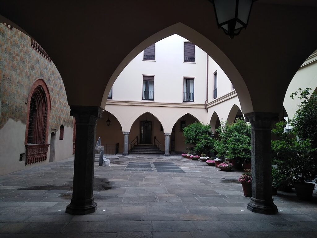 Palazzo Borromeo: A Late Gothic Merchant-Banking Palace in Milan 2 Palazzo Borromeo
