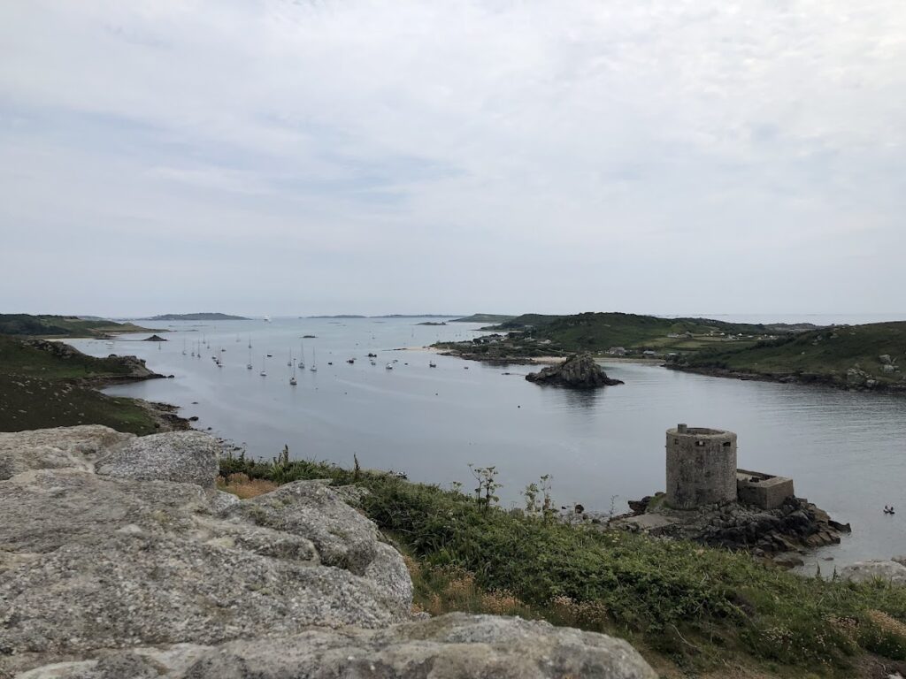 Cromwell's Castle: A Seventeenth-Century Artillery Fort on Tresco 2 Cromwell's Castle
