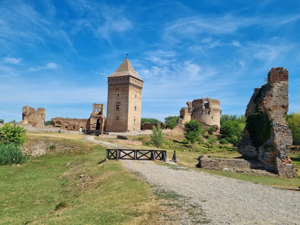 Bač Fortress: A Medieval Hungarian Water Fortress in Serbia 1 Bač Fortress