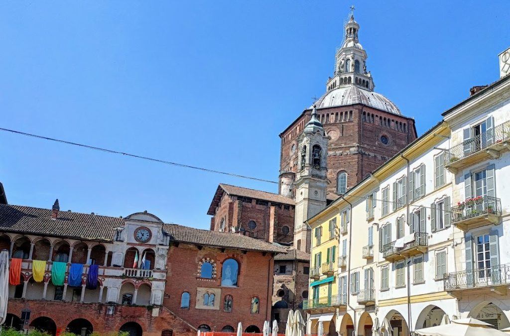 Broletto: Pavia’s Medieval Civic Palace 2 Broletto