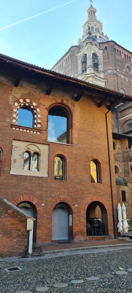 Broletto: Pavia’s Medieval Civic Palace 3 Broletto