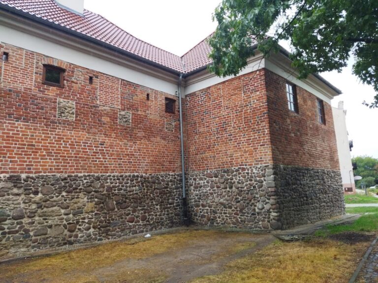 Radom Castle: A Royal Way Station and Renaissance Residence in Poland