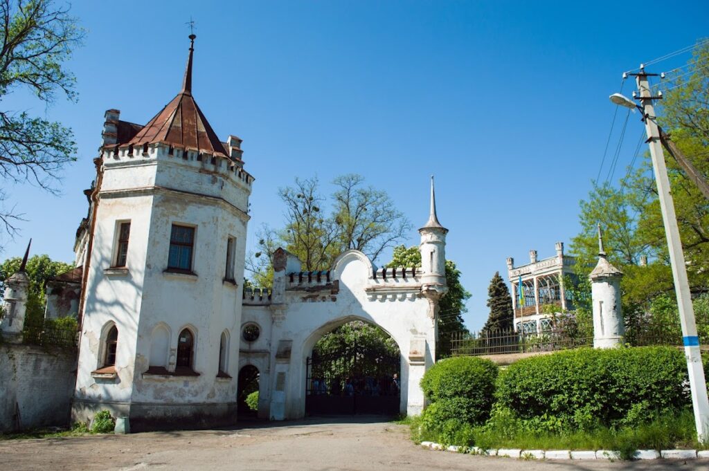 Sharivka Manor
