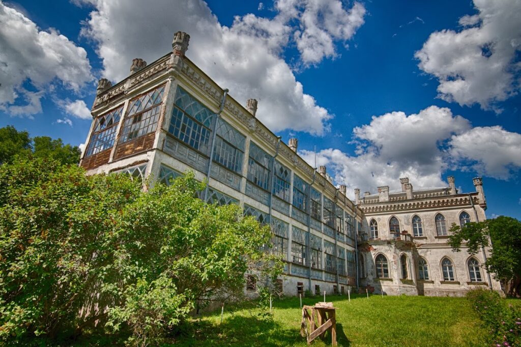 Sharivka Manor