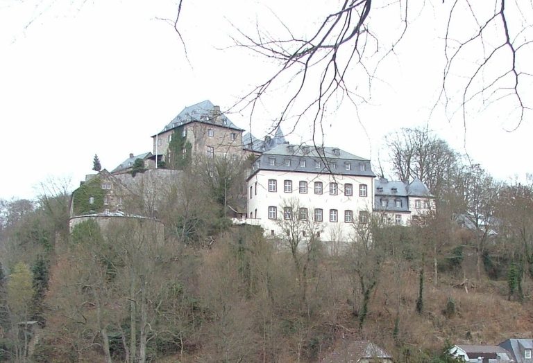 Castle Blankenheim: A Medieval Fortress and Residential Seat in Germany