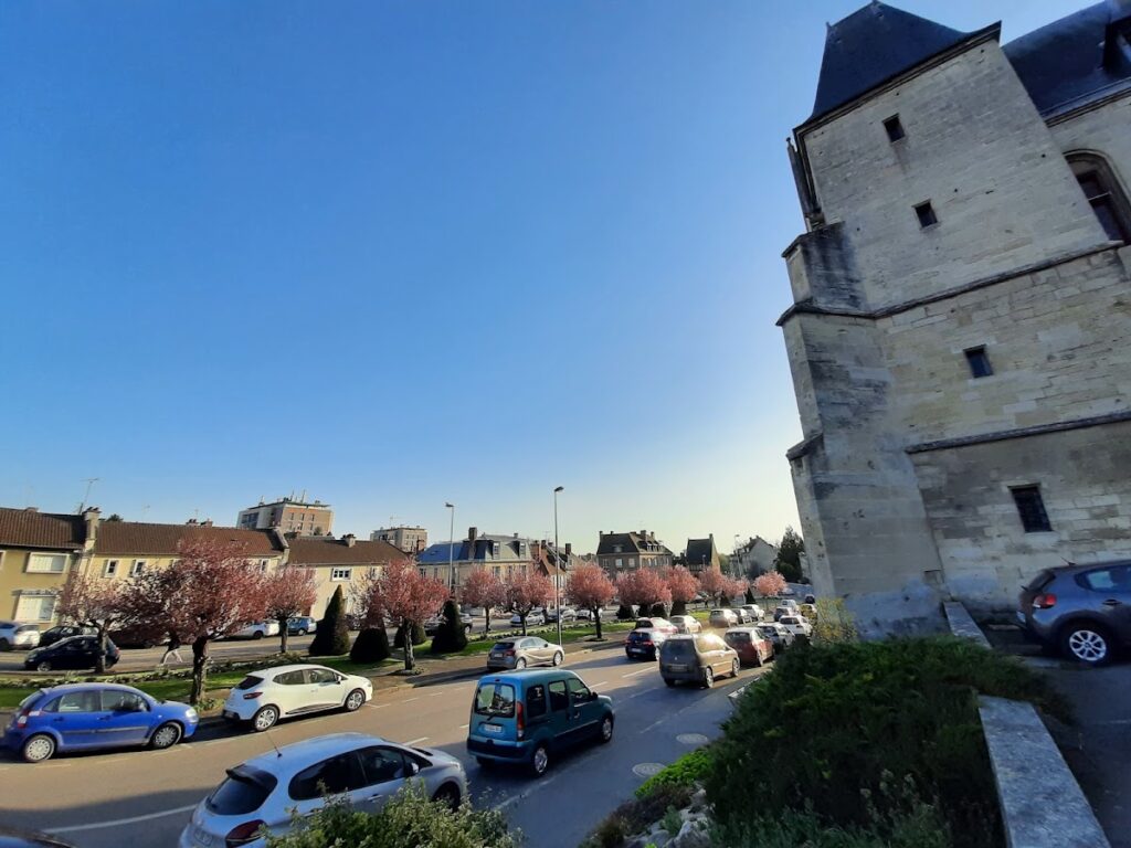 Château des Ducs (Argentan): A Medieval Ducal Residence and Historic Courthouse 2 Château des Ducs (Argentan)