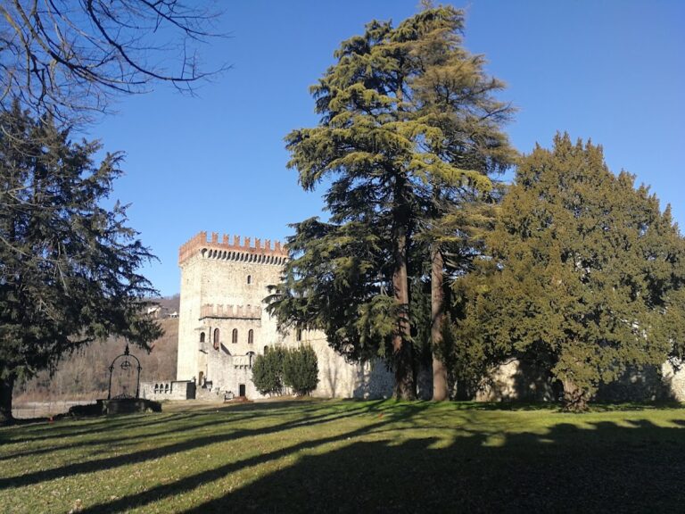 Castello di Riva: A Medieval Fortress in Ponte dell’Olio, Italy