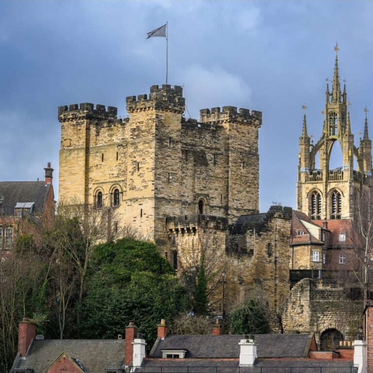 Newcastle upon Tyne Castle: Medieval Royal Fortress and Gateway