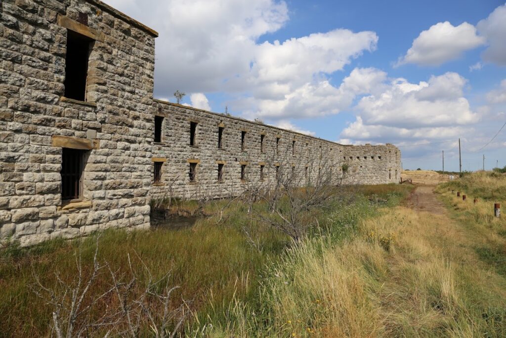 Cliffe Fort: A Victorian Coastal Artillery Fortification on the Thames 1 Cliffe Fort