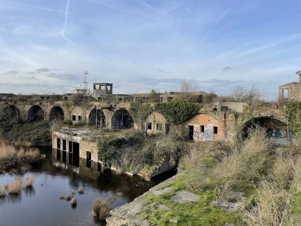 Cliffe Fort: A Victorian Coastal Artillery Fortification on the Thames 2 Cliffe Fort