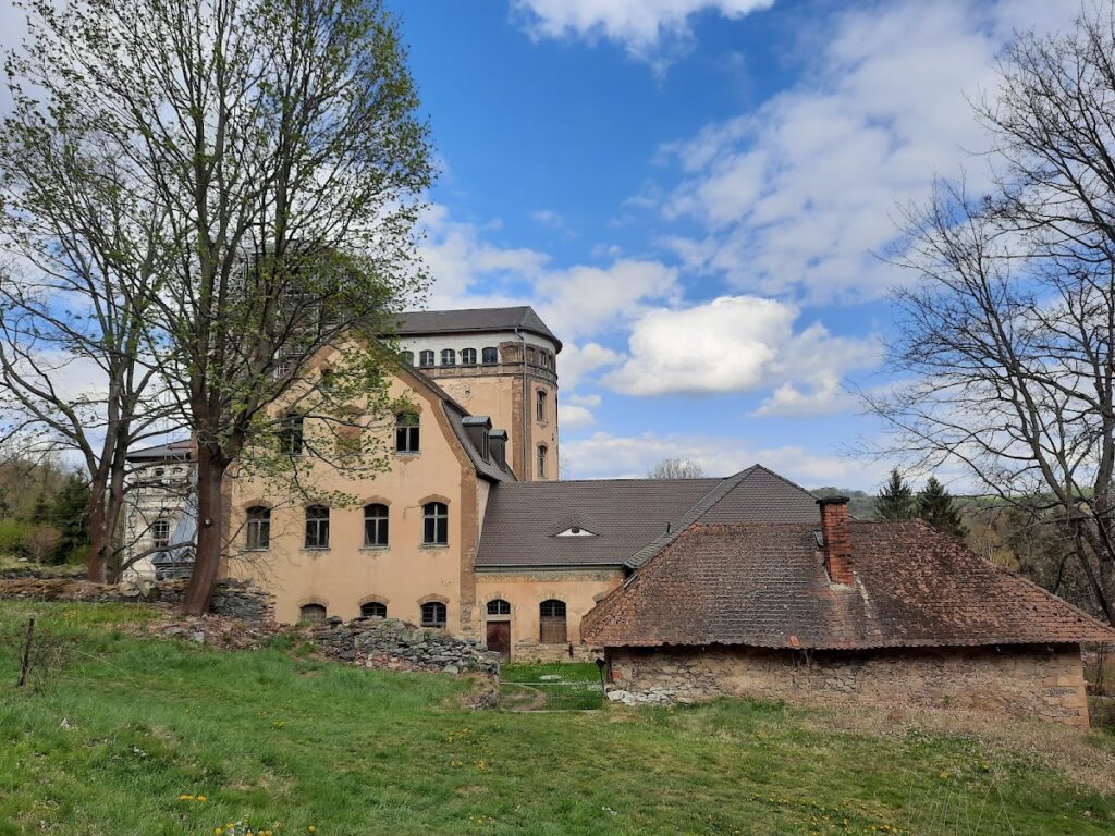 New Castle Hainewalde: A Baroque Palace in Germany 2 new castle Hainewalde