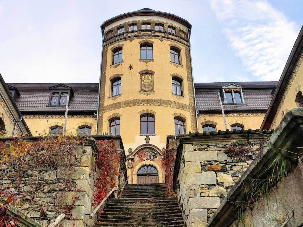 New Castle Hainewalde: A Baroque Palace in Germany 3 new castle Hainewalde