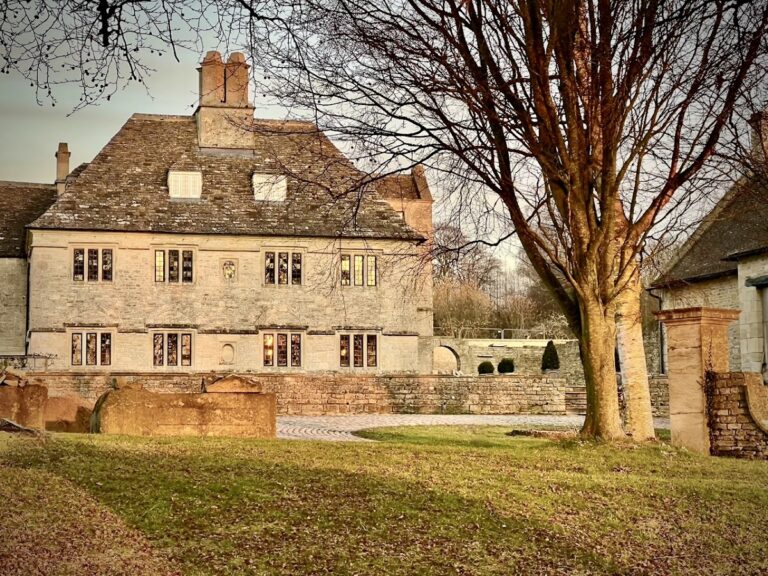 Rudloe Manor: A Historic Manor House and Former RAF Headquarters