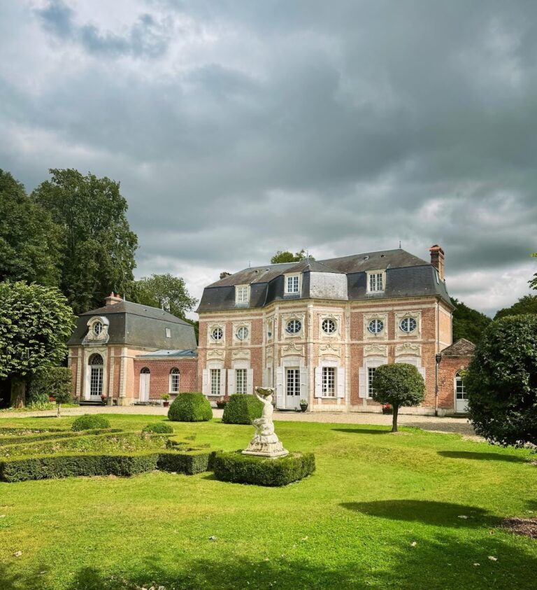 Château de Bagatelle: An Eighteenth-Century Country Residence in Abbeville, France