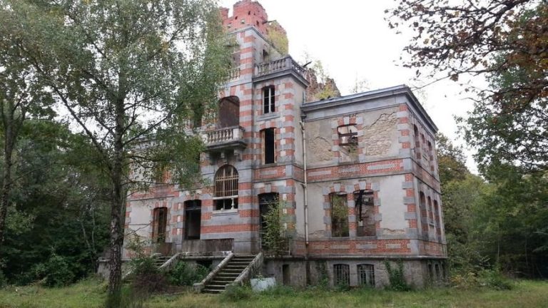 Château de Chaumont: A Nineteenth-Century Bourgeois Residence in France