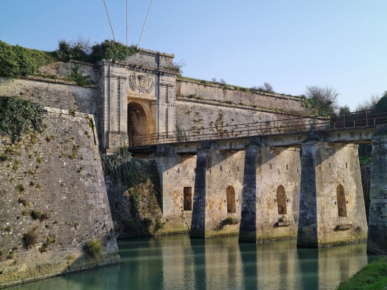 Citadelle du Château-d’Oléron: A Bastioned Fortress in France