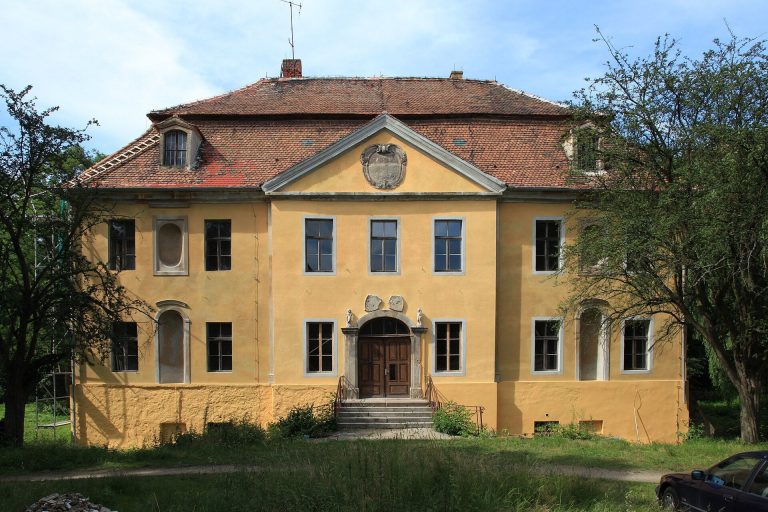 Radibor Castle: A Late Baroque Noble Residence in Germany