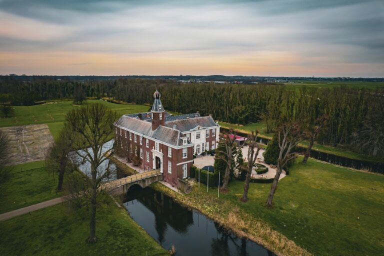 Marquette Castle: An Eighteenth-Century Manor House in the Netherlands