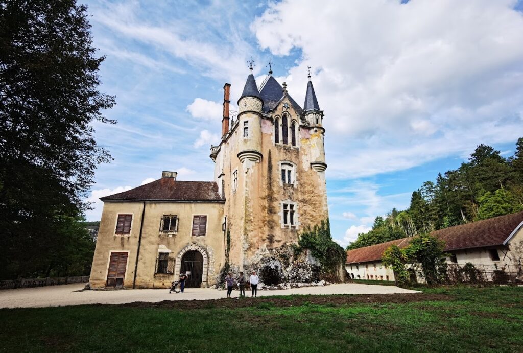 Château de Dortan: A Historic Manor and Former Fortress in France 1 Château de Dortan