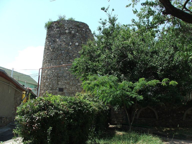 Aluston: A Byzantine and Genoese Fortress in Crimea