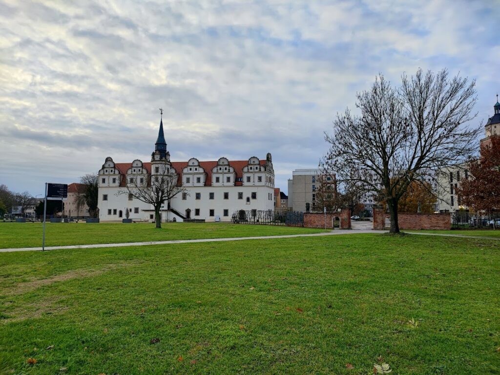 Dessau Palace: Residence of the Princes and Dukes of Anhalt 3 Dessau Palace