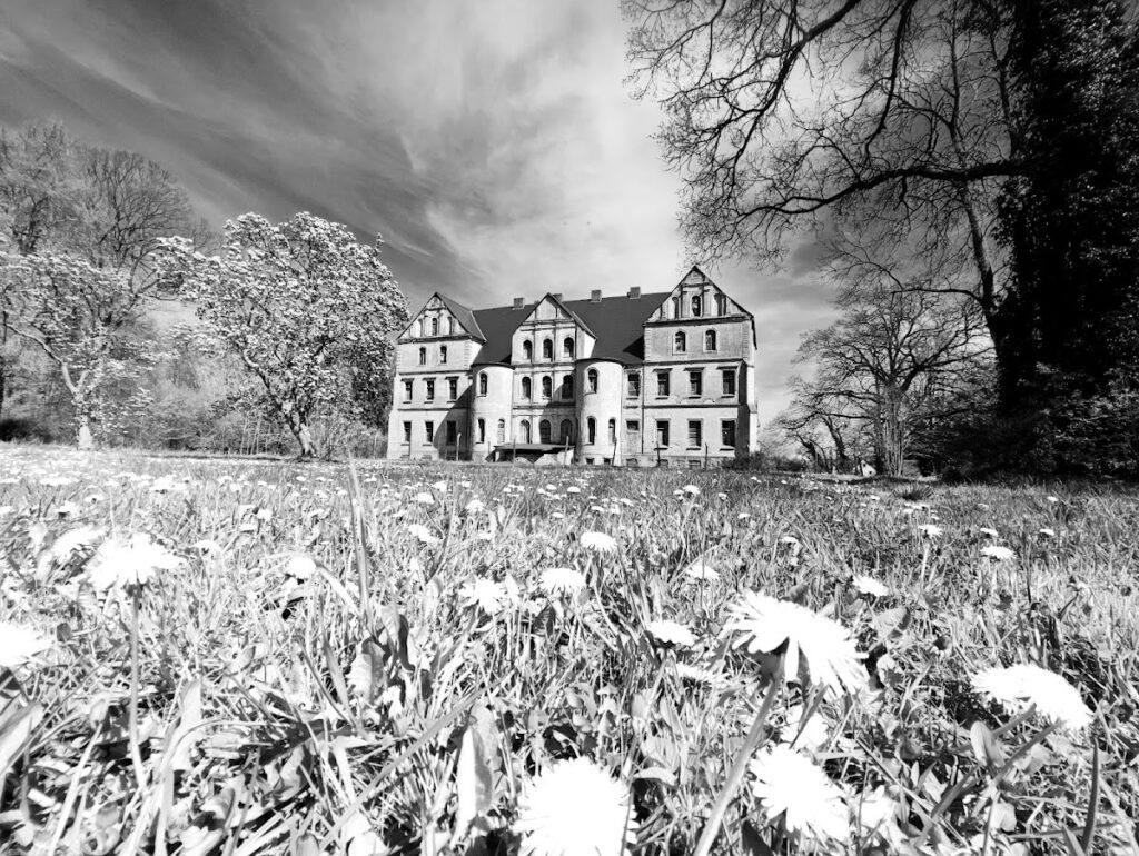 Schloss Lüssow: A Neorenaissance Manor House in Germany 2 Schloss Lüssow