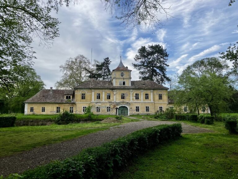 Savoy Castle, Bilje: A Baroque Hunting Lodge and Estate Center in Croatia