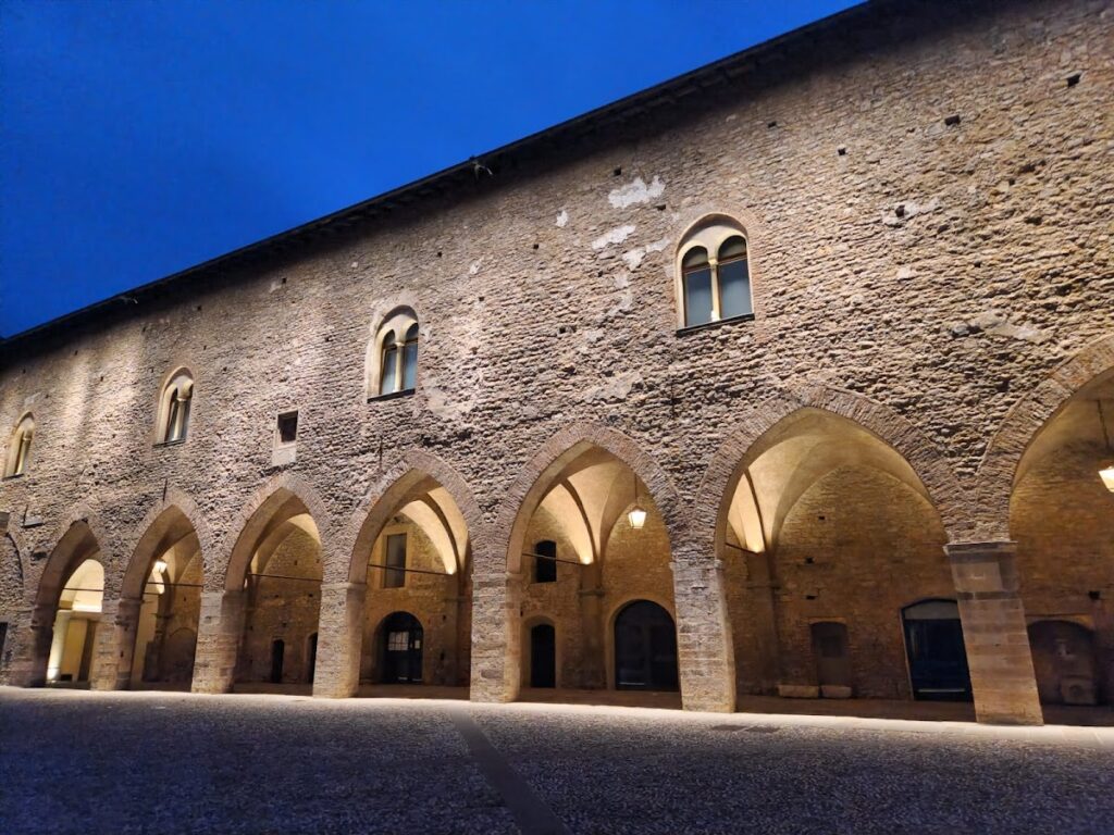 Cittadella viscontea: a Visconti Fortification in Bergamo 1 Cittadella viscontea