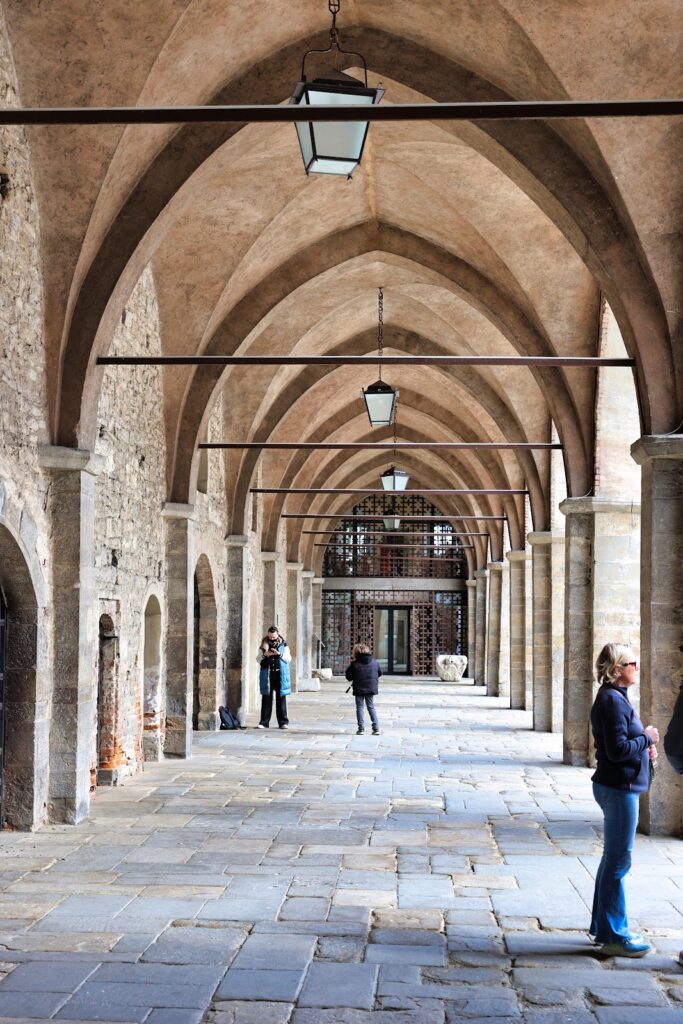 Cittadella viscontea: a Visconti Fortification in Bergamo 2 Cittadella viscontea