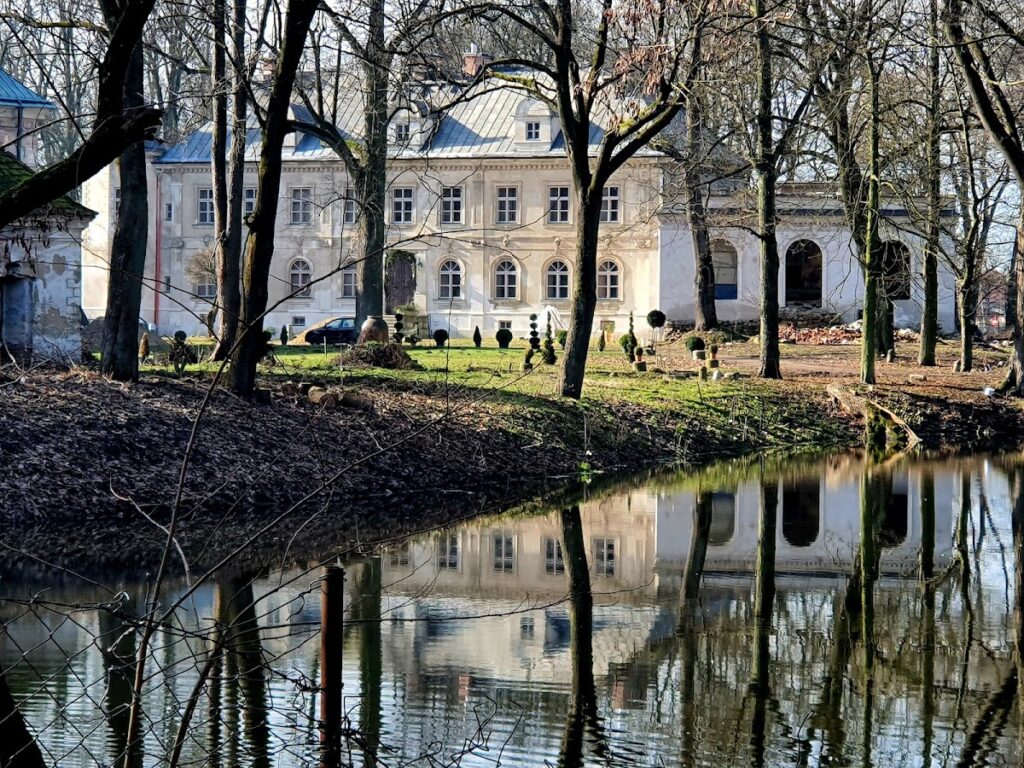 Palace in Kruszyna: An Early Baroque Fortified Residence in Poland 2 Palace in Kruszyna
