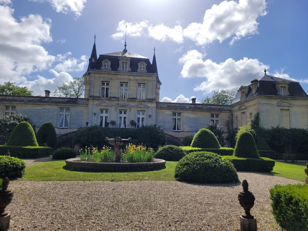 Château Malleret: A Neoclassical Estate on the Garonne 1 Château Malleret